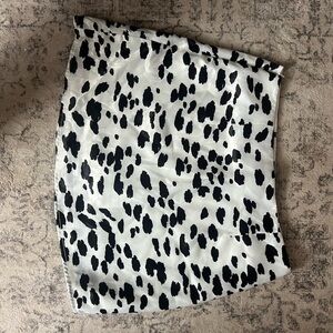 Chic Black and White Animal Print Skirt